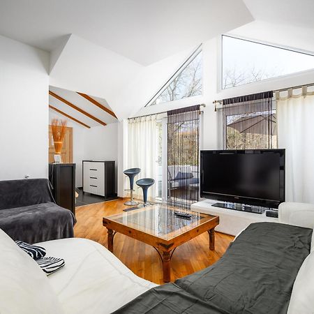 Apartments Suzy Umag Exterior photo
