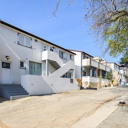 Apartments Suzy Umag Exterior photo