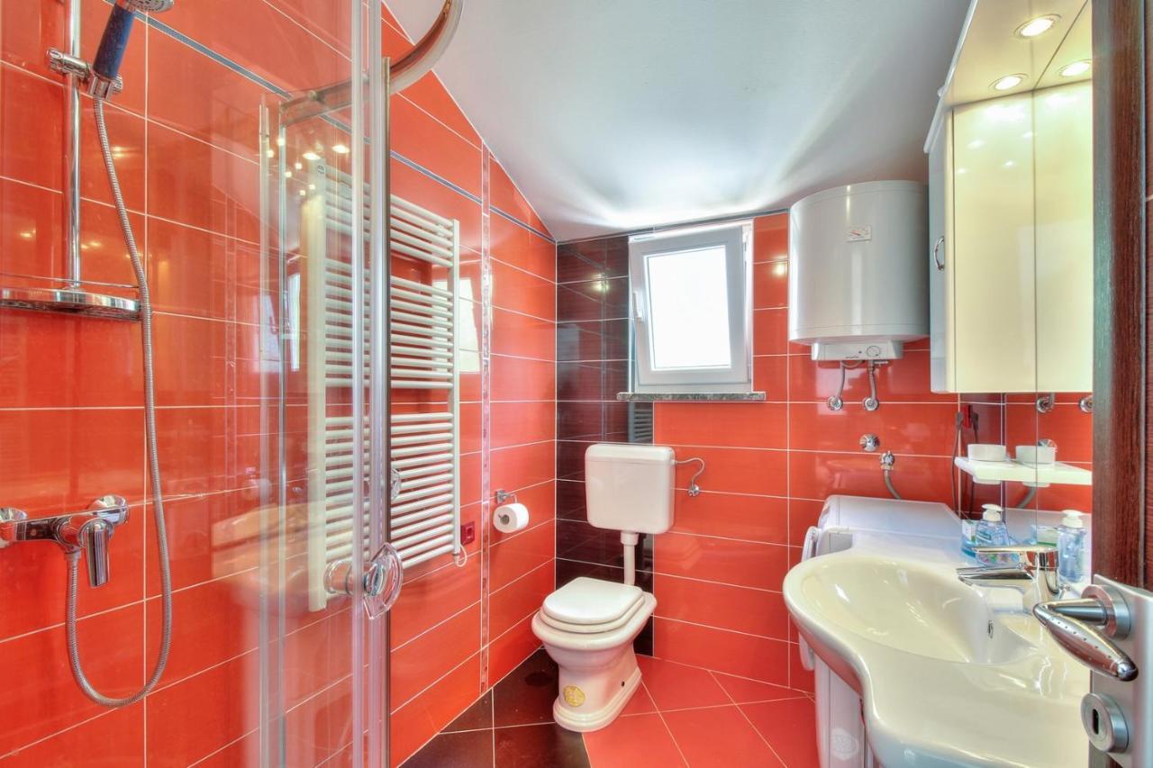 Apartments Suzy Umag Exterior photo