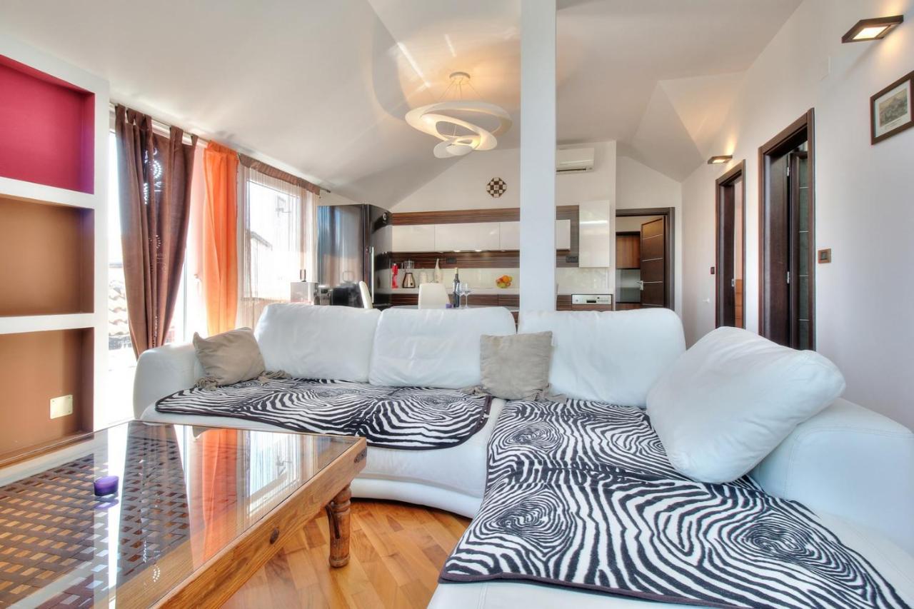 Apartments Suzy Umag Exterior photo