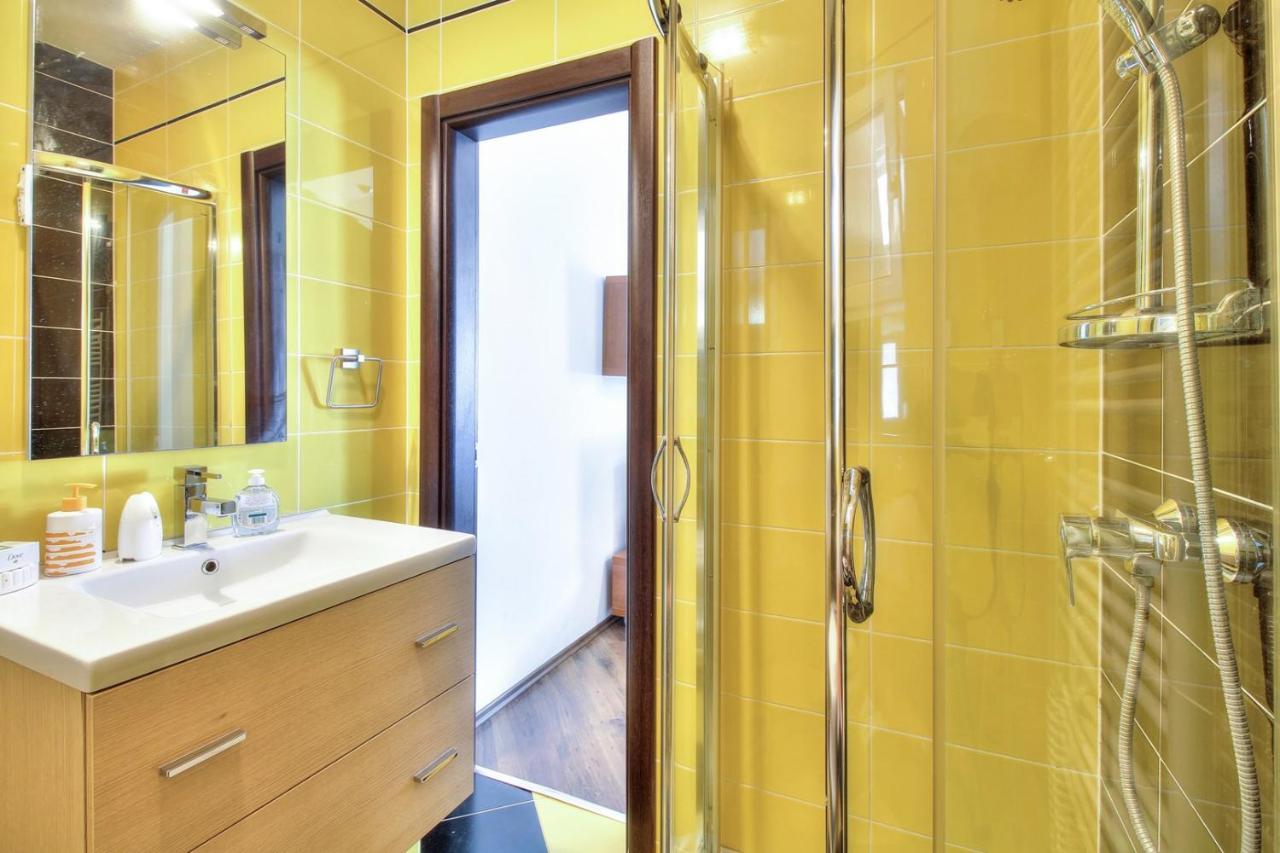Apartments Suzy Umag Exterior photo