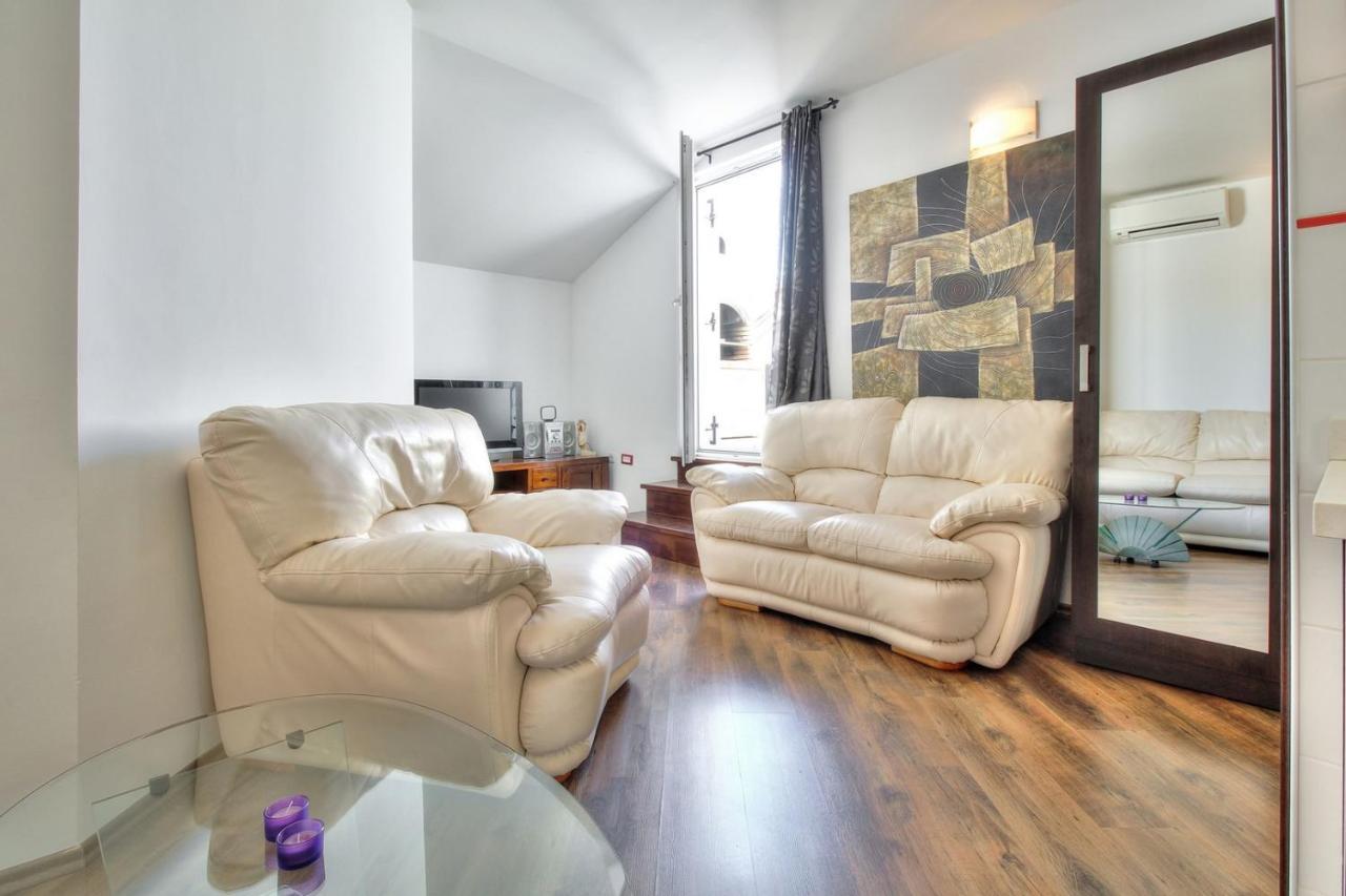 Apartments Suzy Umag Exterior photo